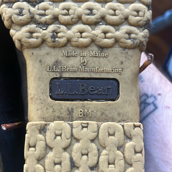 Classic Bean Boots, flannel lined - US made, size 6 women’s - Picture 6 of 6